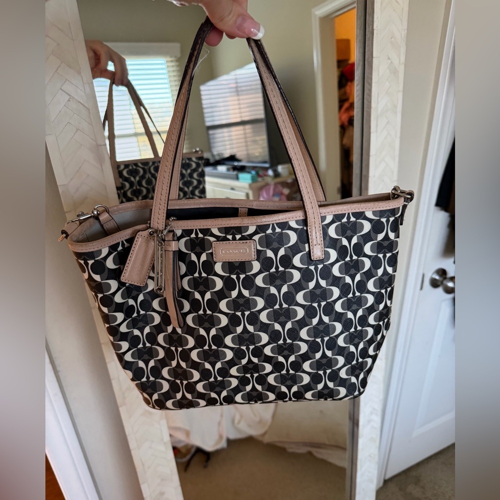 Coach Signature Y2K Black and Cream Patterned Tote - Picture 2 of 6